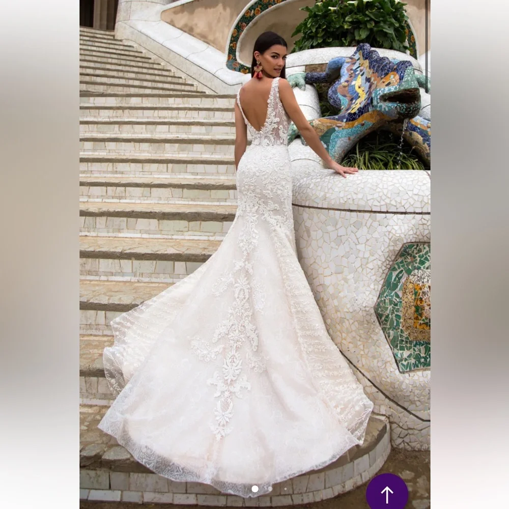 Milla Nova Briana Wedding Gown Lace 36 - Picture 3 of 13